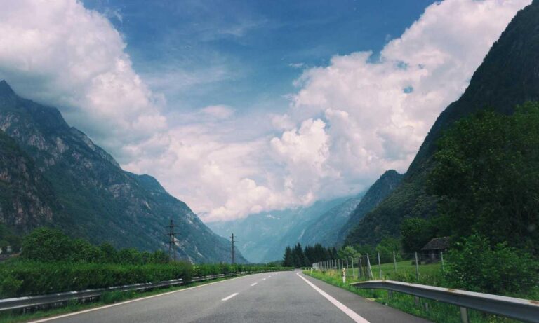 how does alletomir make money